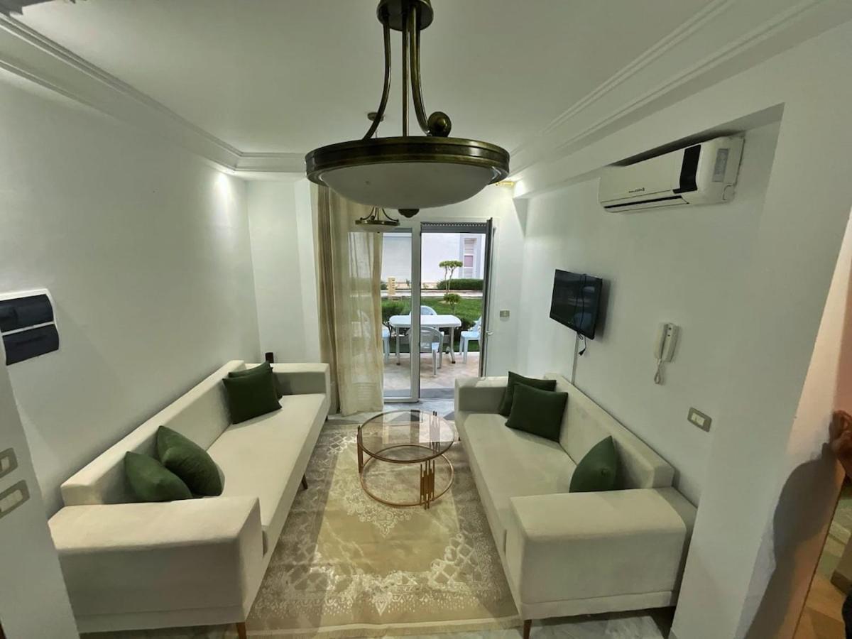 Waterfront Chatt Mariem Apartment *